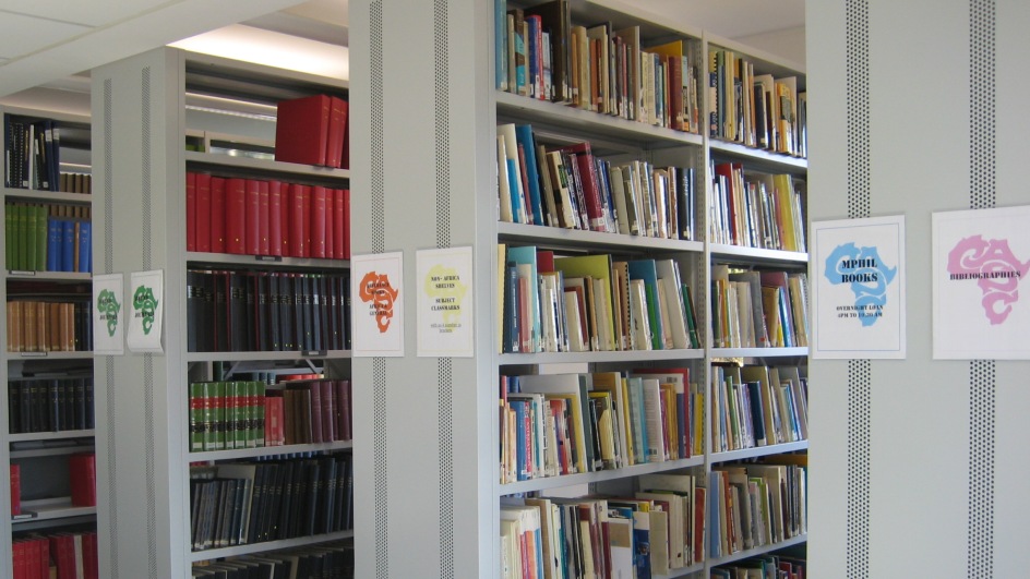 Library shelves carousel